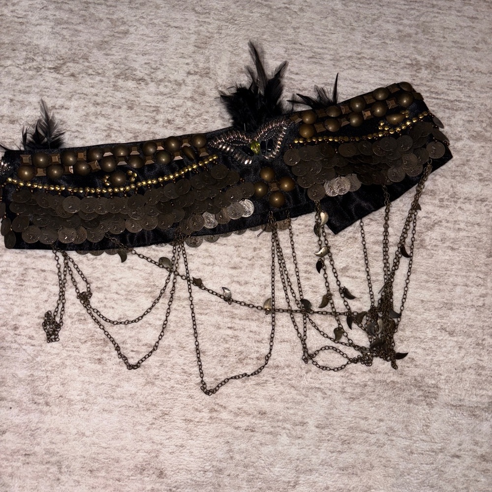 Chic Black and Gold Chain Belt